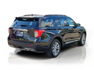 Ford Explorer 2023 AWD XLT SUV de 4 puertas