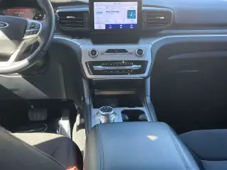 Ford Explorer 2023 XLT SUV de 4 puertas