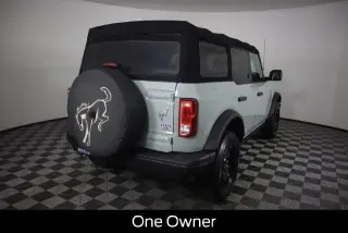 Ford Bronco 2022 4x4 Black Diamond 4dr SUV