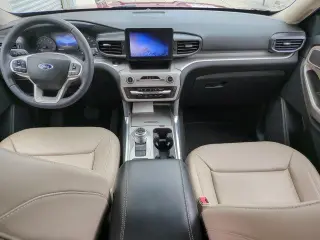 Ford Explorer 2023 XLT SUV de 4 puertas