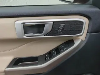 Ford Explorer 2023 XLT SUV de 4 puertas