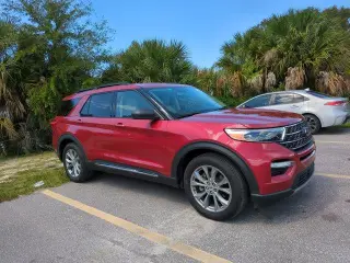 Ford Explorer 2023 XLT SUV de 4 puertas