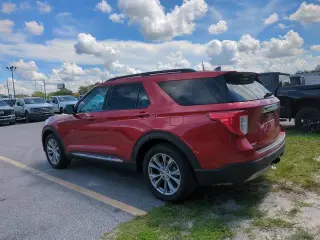 Ford Explorer 2023 XLT SUV de 4 puertas