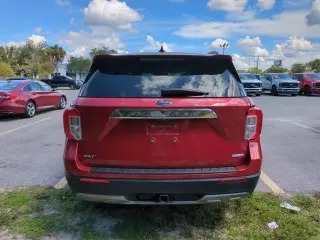 Ford Explorer 2023 XLT SUV de 4 puertas