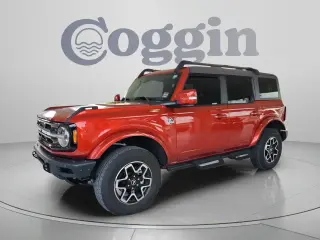 Ford Bronco 2023 4x4 Outer Banks SUV de 4 puertas
