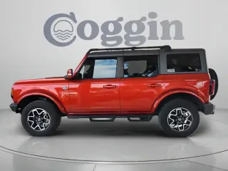 Ford Bronco 2023 4x4 Outer Banks SUV de 4 puertas