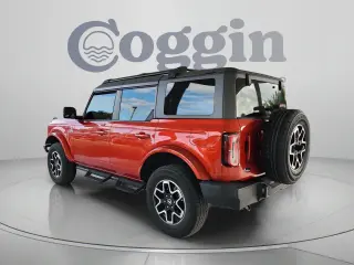 Ford Bronco 2023 4x4 Outer Banks SUV de 4 puertas