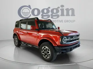 Ford Bronco 2023 4x4 Outer Banks SUV de 4 puertas