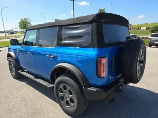 Ford Bronco 2022 4x4 Big Bend SUV de 4 puertas