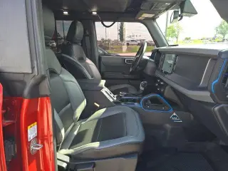 Ford Bronco 2024 4x4 Black Diamond SUV de 4 puertas