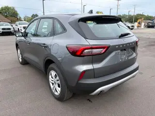 Ford Escape 2023 AWD Base 4dr SUV