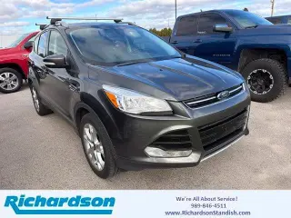 Ford Escape 2016 con tracción en las cuatro ruedas y Titanium 4 puertas SUV