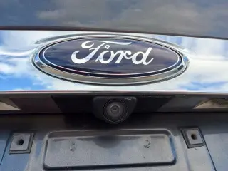 Ford Escape 2016 con tracción en las cuatro ruedas y Titanium 4 puertas SUV