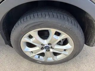 Ford Escape 2016 con tracción en las cuatro ruedas y Titanium 4 puertas SUV