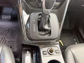 Ford Escape 2016 con tracción en las cuatro ruedas y Titanium 4 puertas SUV