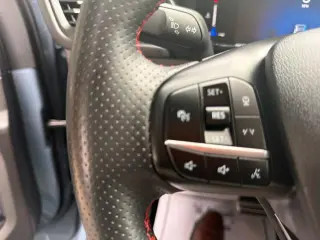 Ford Escape 2024 con tracción en las cuatro ruedas ST-Line 4dr SUV