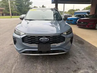 Ford Escape 2024 con tracción en las cuatro ruedas ST-Line 4dr SUV