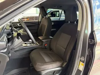 Ford Explorer 2023 XLT SUV de 4 puertas