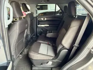 Ford Explorer 2023 XLT SUV de 4 puertas
