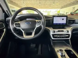 Ford Explorer 2023 XLT SUV de 4 puertas