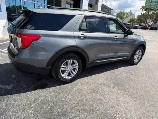 Ford Explorer 2023 XLT SUV de 4 puertas