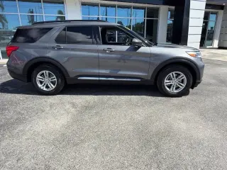 Ford Explorer 2023 XLT SUV de 4 puertas