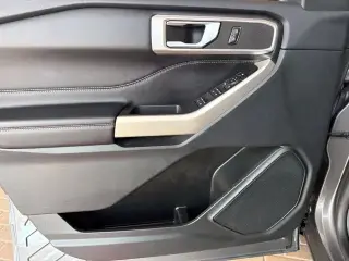 Ford Explorer 2023 XLT SUV de 4 puertas
