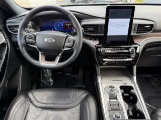 Ford Explorer 2023 AWD Platinum SUV de 4 puertas