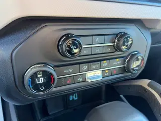 Ford Bronco 2023 4x4 Big Bend SUV de 4 puertas