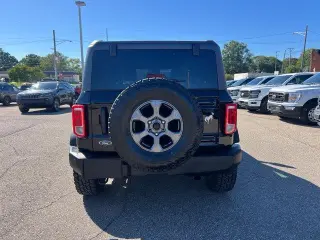 Ford Bronco 2023 4x4 Big Bend SUV de 4 puertas