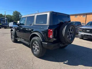 Ford Bronco 2023 4x4 Big Bend SUV de 4 puertas