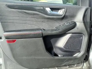 Ford Escape 2024 SUV de 4 puertas ST-Line con tracción en las cuatro ruedas (AWD)