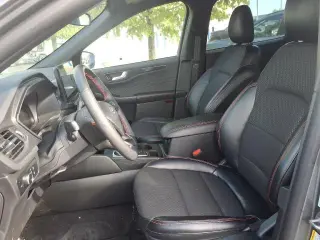Ford Escape 2024 SUV de 4 puertas ST-Line con tracción en las cuatro ruedas (AWD)