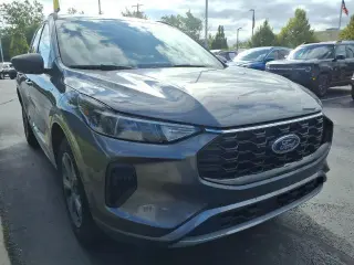 Ford Escape 2024 SUV de 4 puertas ST-Line con tracción en las cuatro ruedas (AWD)