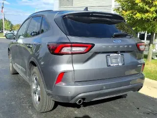 Ford Escape 2024 SUV de 4 puertas ST-Line con tracción en las cuatro ruedas (AWD)