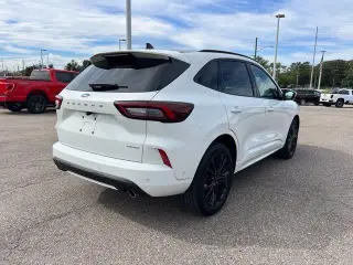 Ford Escape 2024 AWD ST-Line Elite SUV de 4 puertas