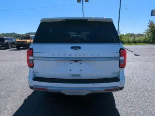 Ford Expedition MAX 2022 4x4 XLT SUV de 4 puertas