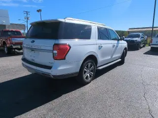 Ford Expedition MAX 2022 4x4 XLT SUV de 4 puertas