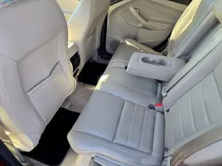 Ford Escape 2016 con tracción en las cuatro ruedas y acabado Titanium, 4 puertas SUV