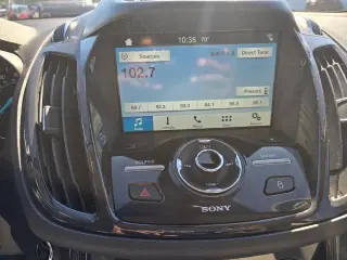 Ford Escape 2016 con tracción en las cuatro ruedas y acabado Titanium, 4 puertas SUV