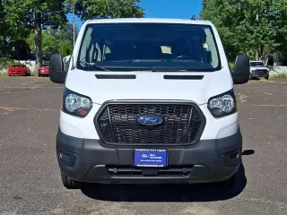Ford Transit 2023 350 XL 3 puertas LWB Techo Bajo Furgón de Pasajeros