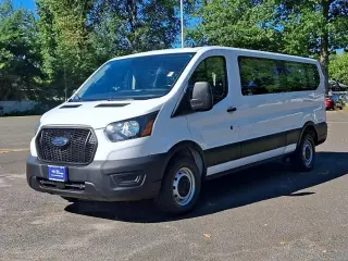 Ford Transit 2023 350 XL 3 puertas LWB Techo Bajo Furgón de Pasajeros