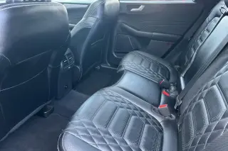 Ford Escape Híbrido Enchufable 2023 Base SUV de 4 puertas