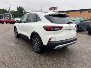 Ford Escape Híbrido Enchufable 2026 PHEV SUV de 4 puertas