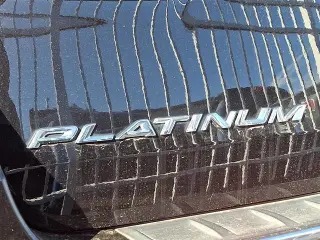 Ford Explorer 2020 con tracción en las cuatro ruedas Platinum 4dr SUV