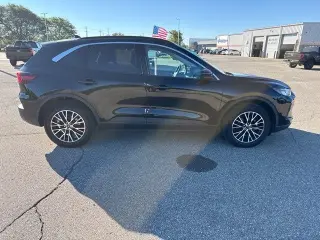 Ford Escape Híbrido Enchufable 2023 Base SUV de 4 puertas