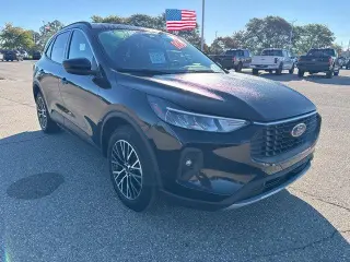 Ford Escape Híbrido Enchufable 2023 Base SUV de 4 puertas