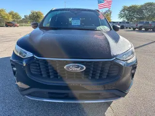 Ford Escape Híbrido Enchufable 2023 Base SUV de 4 puertas