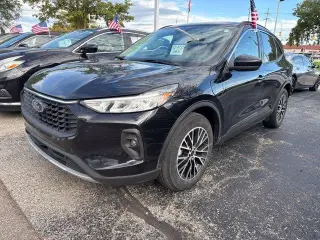 Ford Escape Híbrido Enchufable 2023 Base SUV de 4 puertas