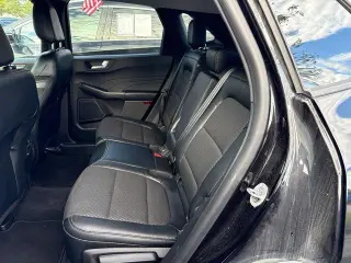 Ford Escape Híbrido Enchufable 2023 Base SUV de 4 puertas